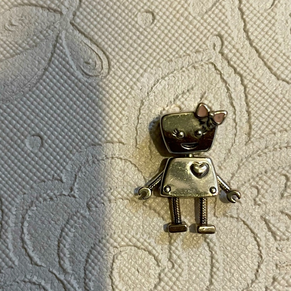 Bella bot Pandora charm